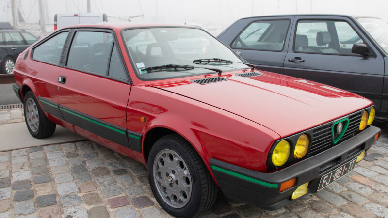 Почему в современных авто отказались от желтых “противотуманок“, рассказал эксперт, Аренда авто Алматы | naprokat.kz