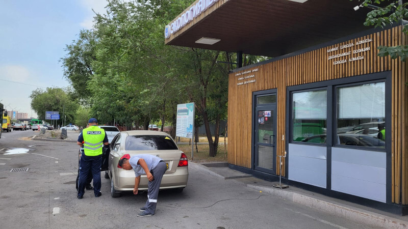 Платный въезд или зачем Алматы делит авто: репортаж с экопоста