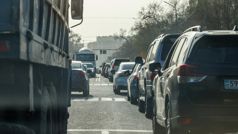 Разделить движение автомобилей на чётные и нечётные дни предложили в министерстве, Аренда авто Алматы | naprokat.kz