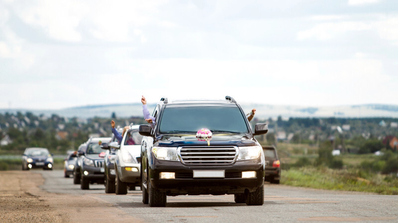 Свадебный кортеж устроил беспредел на дороге: что грозит водителям и пассажирам, Аренда авто Алматы | naprokat.kz