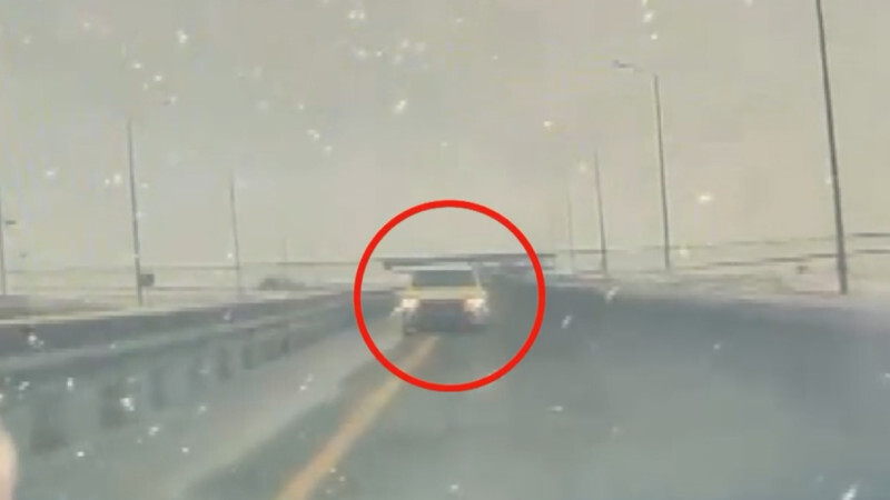 Опасный манёвр на автобане: водитель выехал на встречку и попал на видео
