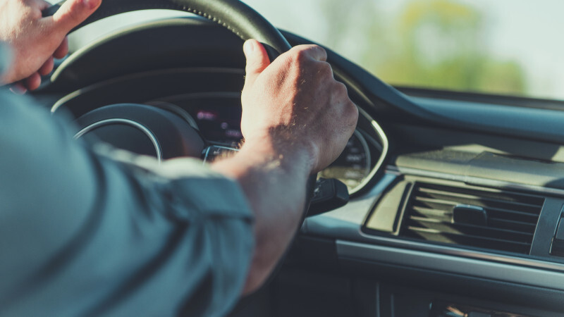 Можно ли передать руль человеку, которого нет в страховке - объяснил эксперт