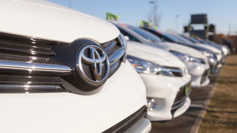 Toyota отзывает более 400 тысяч автомобилей: причины