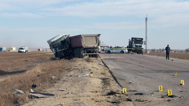 “Наши дороги убивают“: эксперт назвал причины смертельных аварий на трассах в Казахстане