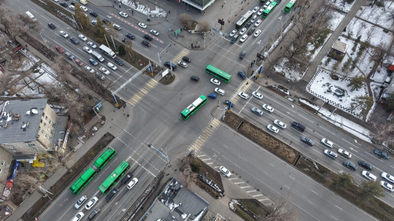 Зелёный свет для всех: необычные перекрестки появились в Алматы