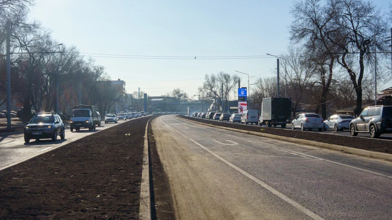 Названы сроки завершения BRT на проспекте Райымбека в Алматы
