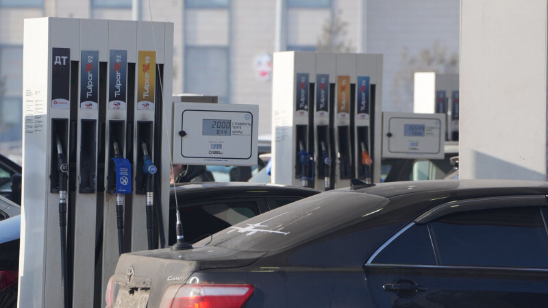 “Просили не поднимать, но это рынок“ - министр о ценах на бензин АИ-95 в Казахстане, Аренда авто Алматы | naprokat.kz