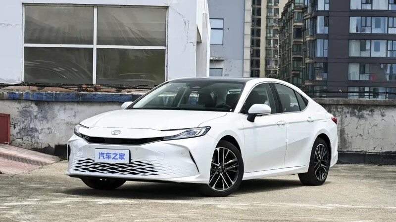 Новая Camry дешевле 10 миллионов тенге - Toyota обновила седан для Китая