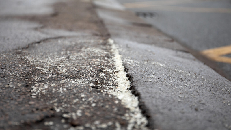 В Казахстане больше не посыпают дороги солью: чем ее заменили