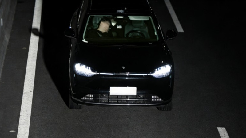 Пьяный водитель включил автопилот и уснул на пассажирском сиденье в Китае