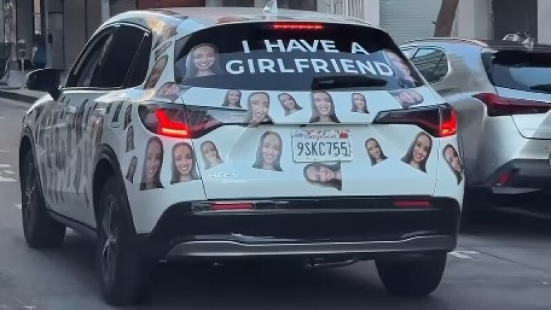 Водитель из США убедительно дал понять, что у него есть девушка, Аренда авто Алматы | naprokat.kz